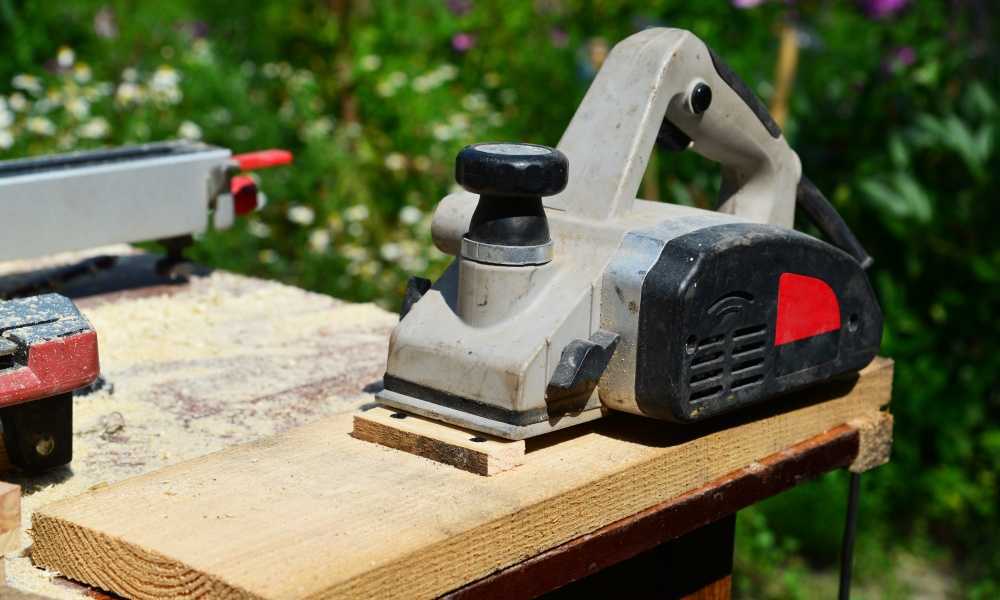 Bosch PL1632 Wood Planer