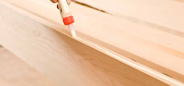 the right way to apply wood glue