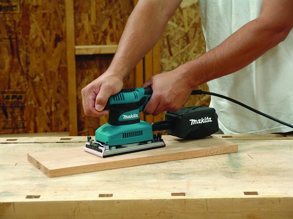 orbital sander vs sheet sander featured image
